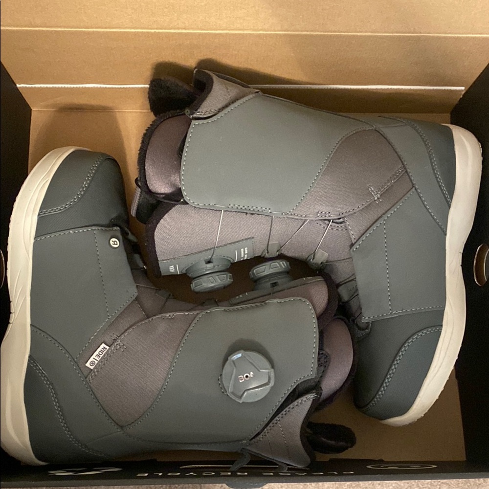 Ride Women's Gray Snowboard Boots
